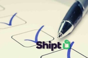 pen and checklist